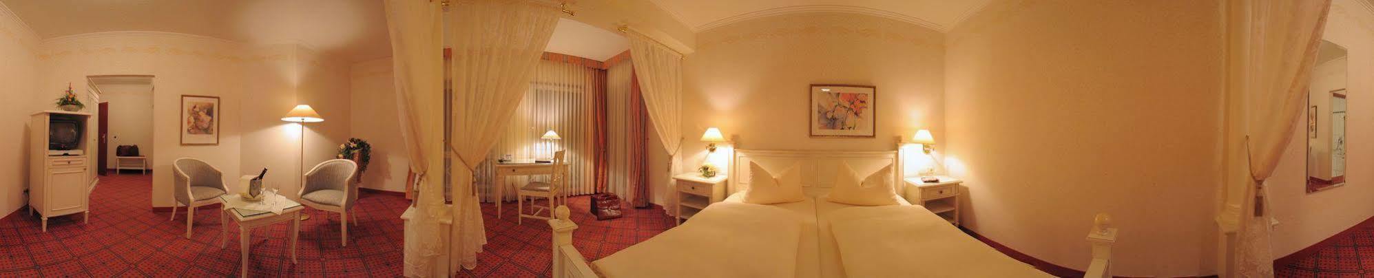Schloss-Hotel Petry Трайс-Карден Екстер'єр фото